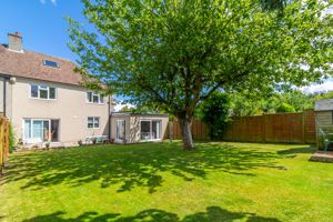 Ninehams Close